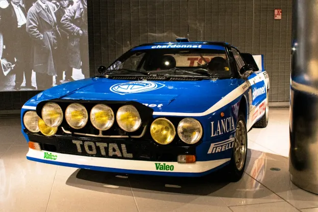 קזינו קוסמיק ספינס אפליקציית Android/iOS